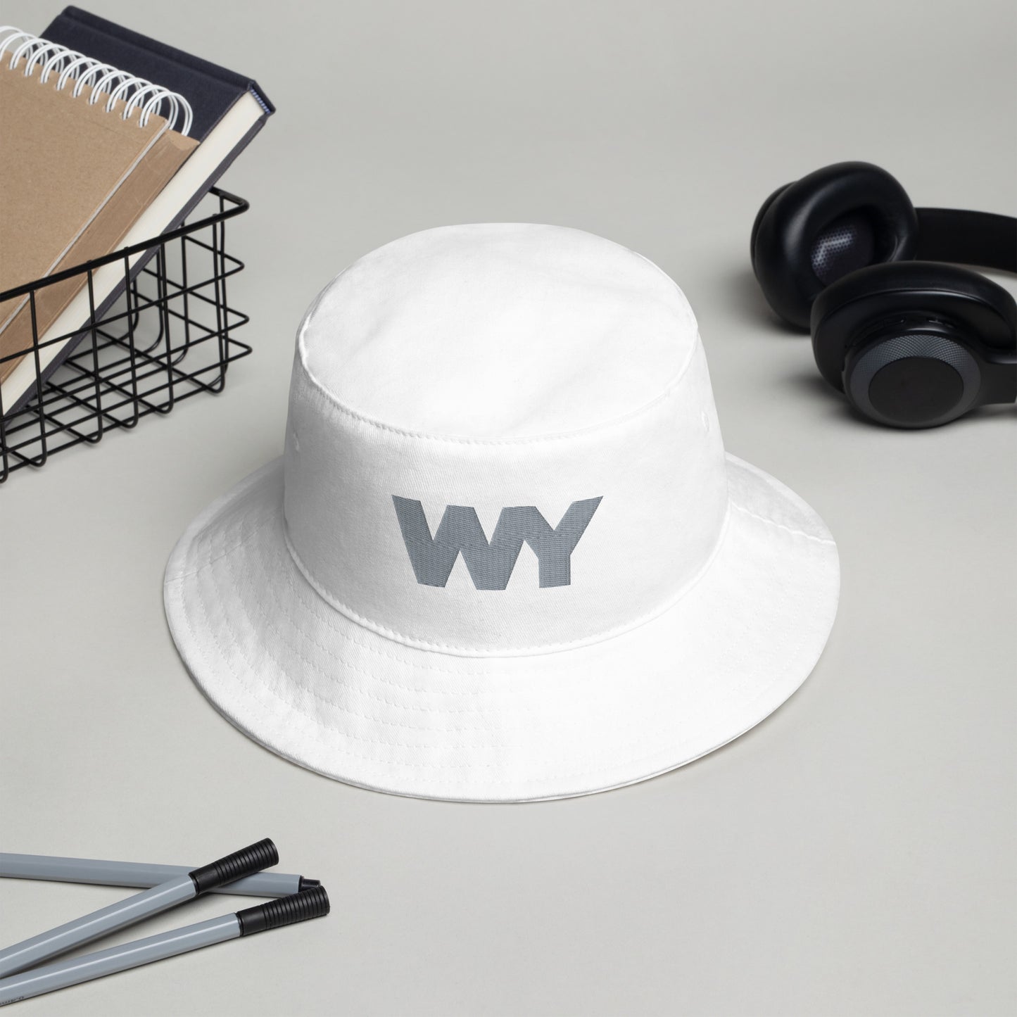 Bucket Hat (Classic white abv. logo)